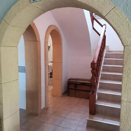 Villa Immaculate 3-bed In *