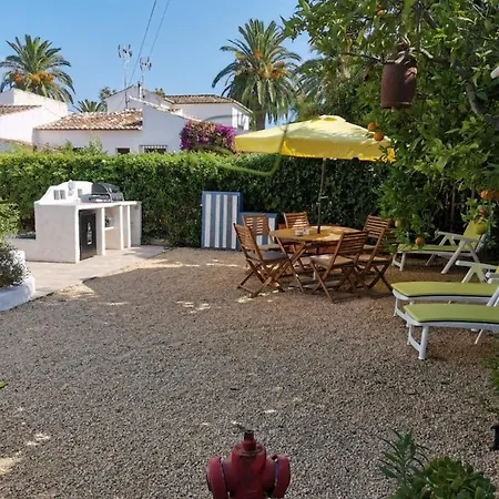 Villa Immaculate 3-bed In Jávea