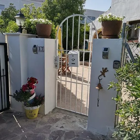 Immaculate 3-bed In Villa *